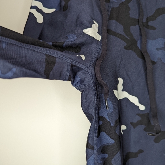 The Upside Cropped Blue Camo Leggings | Size 4 - Picture 4 of 7